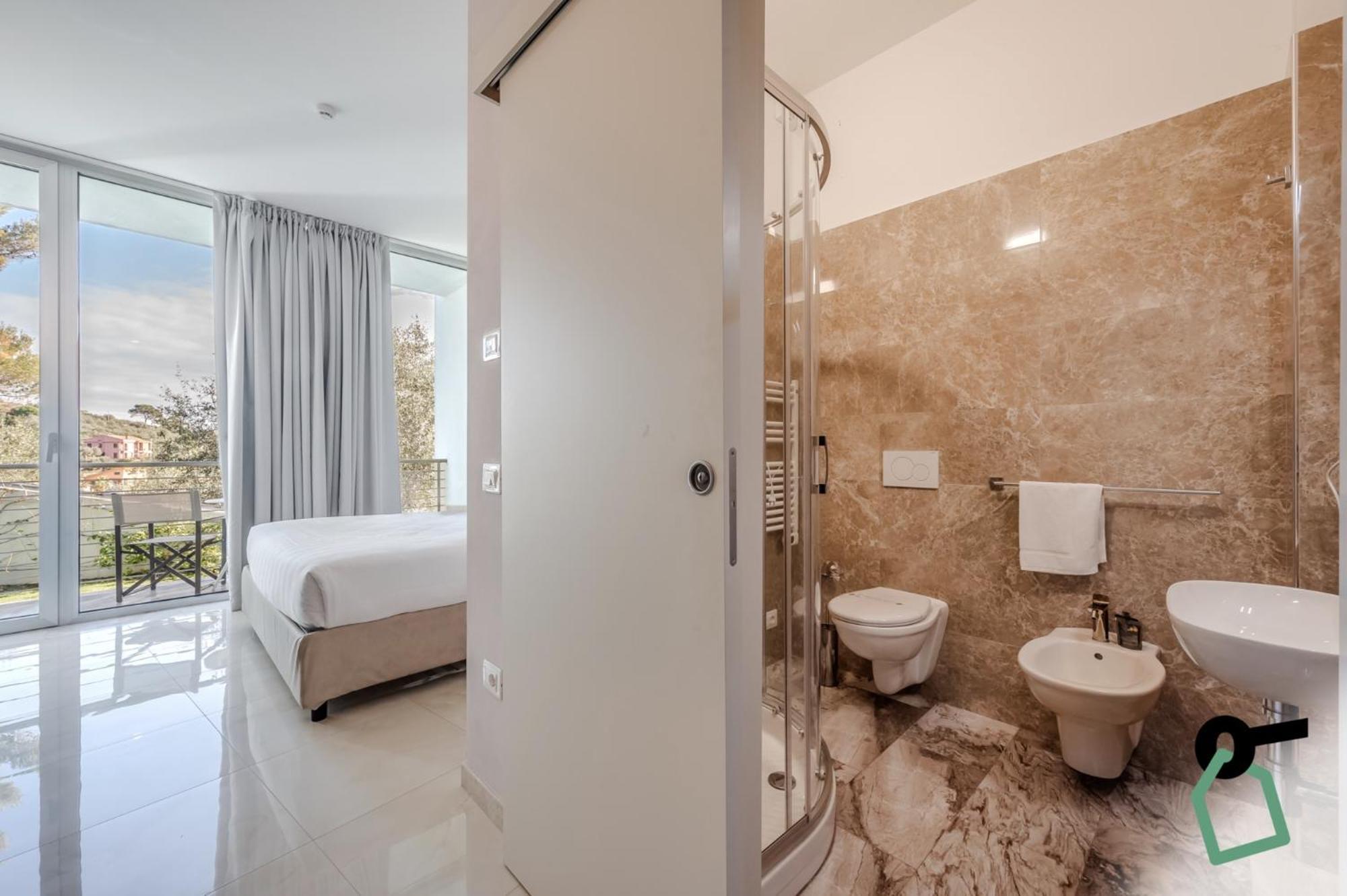 Hotiday Room Collection - Портовенере Экстерьер фото